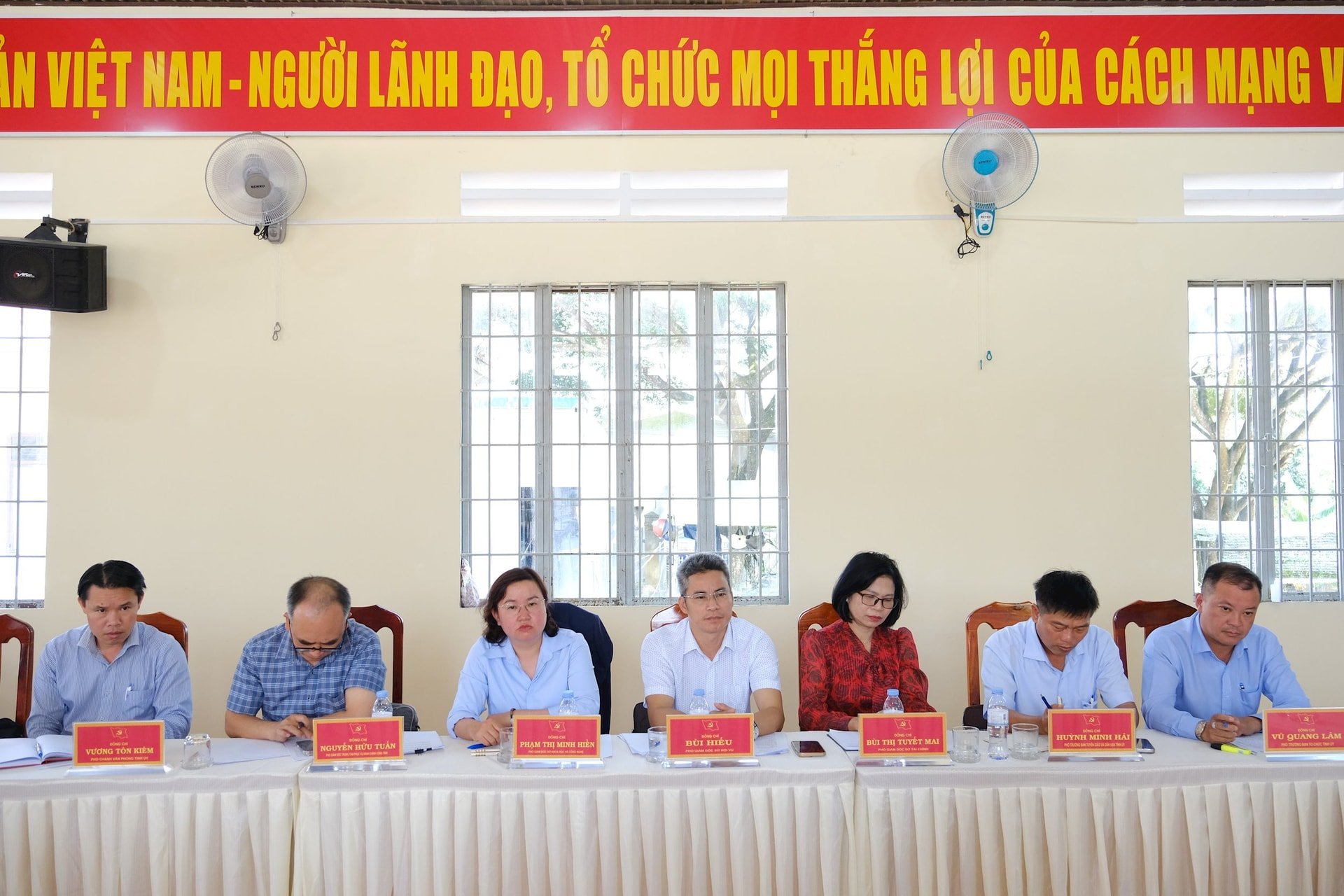 Provincial leaders attend local working session