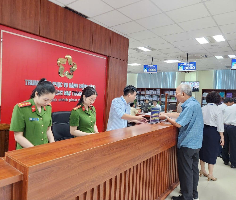 Thanh Hóa: “Né hạn”, yêu cầu công dân nộp giấy tờ ngoài quy định sẽ bị xử lý nghiêm - ảnh 1