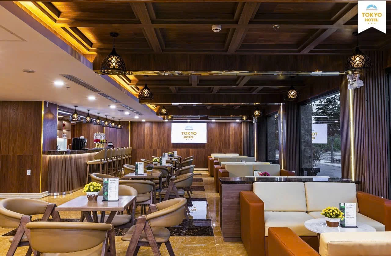 Nhà hàng Ginza sang trọng nơi phục vụ cho du khách các món ngon và đặc sản địa phương.