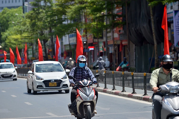 Thời tiết ngày 8/8: Bắc Bộ nắng nóng, mưa dông xuất hiện rải rác