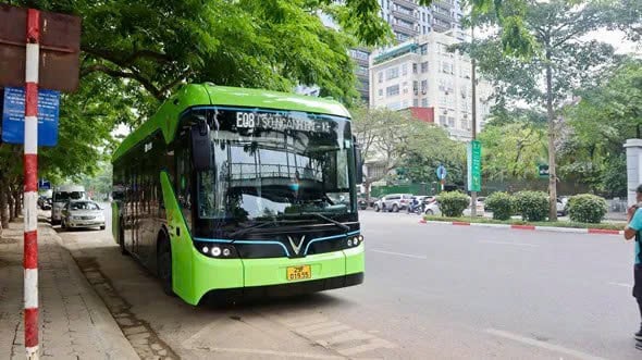 Hà Nội: Thí điểm tuyến buýt điện du lịch ở khu vực Hoàn Kiếm và Ba Đình -0