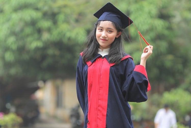 ngo-thu-ha-thu-khoa-khoi-b.jpg