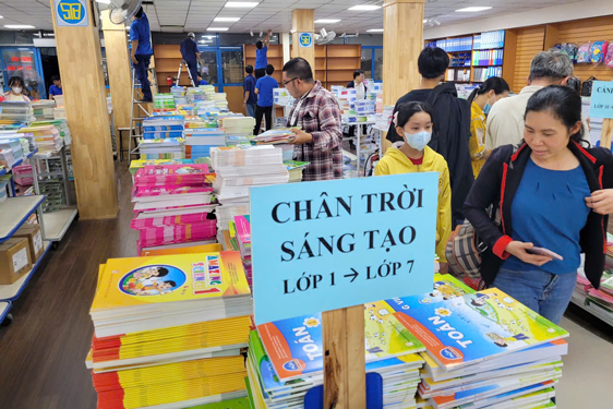 Cấp thiết chỉnh sửa sách giáo khoa - Ảnh 1.