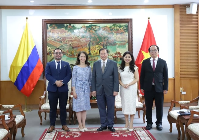 Thứ trưởng Tạ Quang Đông tiếp Đại sứ Colombia tại Việt Nam - Ảnh 4.