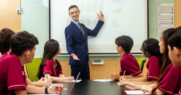 Quy định mới về dạy và học bằng tiếng nước ngoài từ 25-9