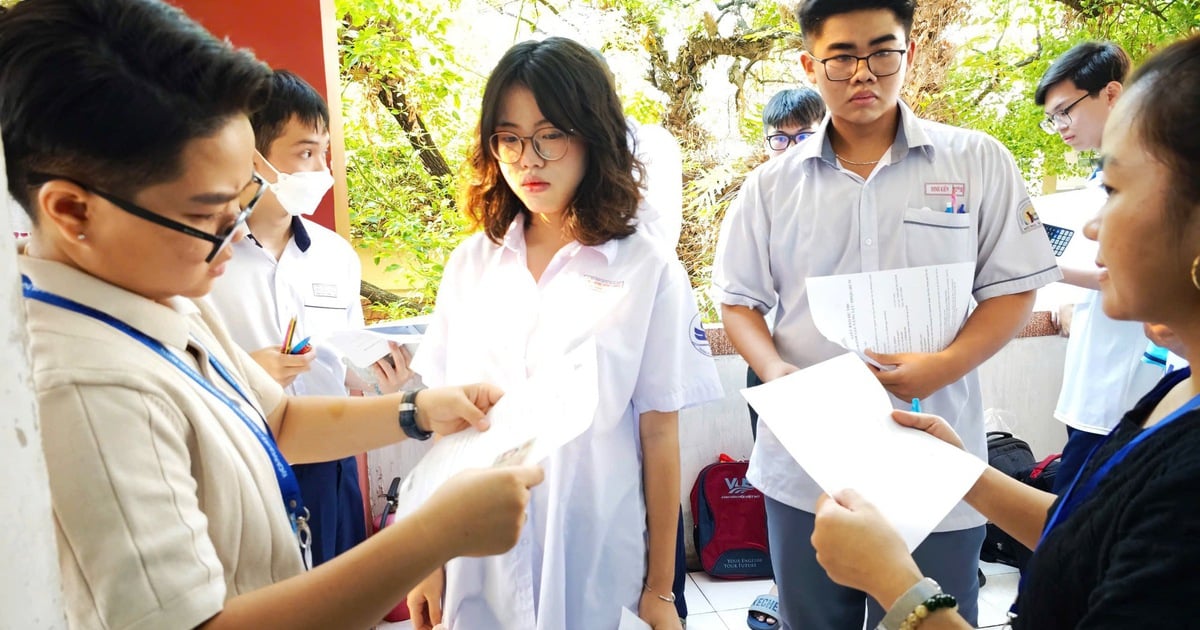 Nguyện vọng xét tuyển tăng gấp đôi, điểm chuẩn ĐH có tăng?