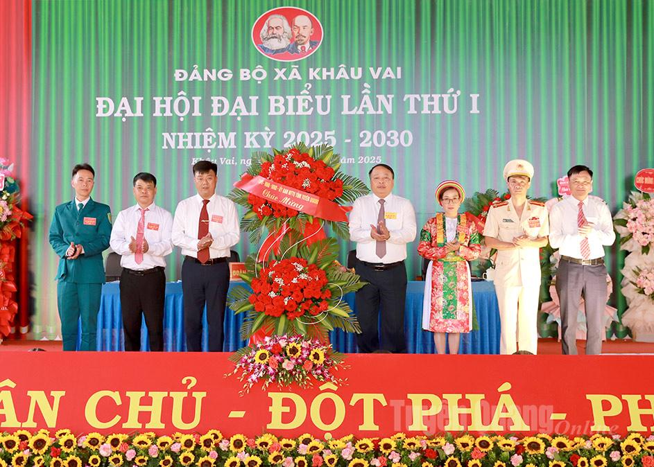 Phó Bí thư Tỉnh uỷ, Chủ tịch UBND tỉnh Phan Huy Ngọc: Khâu Vai phải đặt mục tiêu đưa ngành Du lịch trở thành ngành kinh tế mũi nhọn