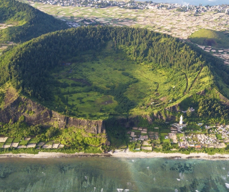 Tien Well Mountain – Unique natural symbol of Ly Son Island