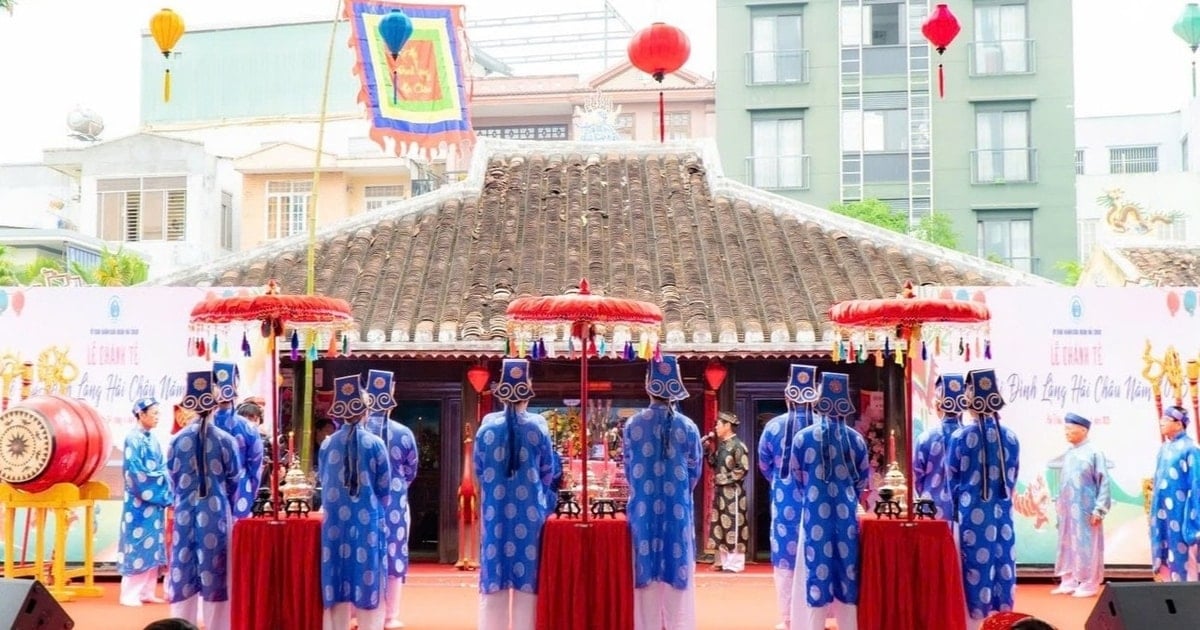 Giữ mái đình cho phố