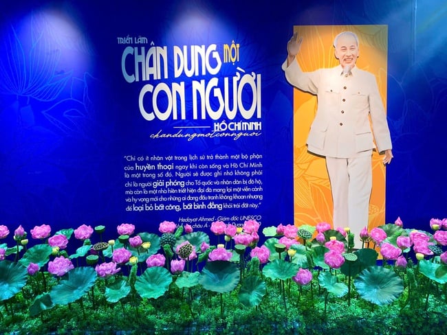 Hơn 300 tư liệu và hình ảnh về Chủ tịch Hồ Chí Minh tại Triển lãm Quốc gia - Ảnh 1.