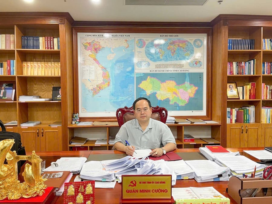 bi-thu-tinh-uy.jpg