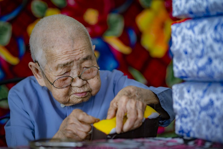 Bà Trí Huệ - Công tôn nữ cuối cùng làm gối tựa cung đình Huế. ẢNH: VIETNAMNET
