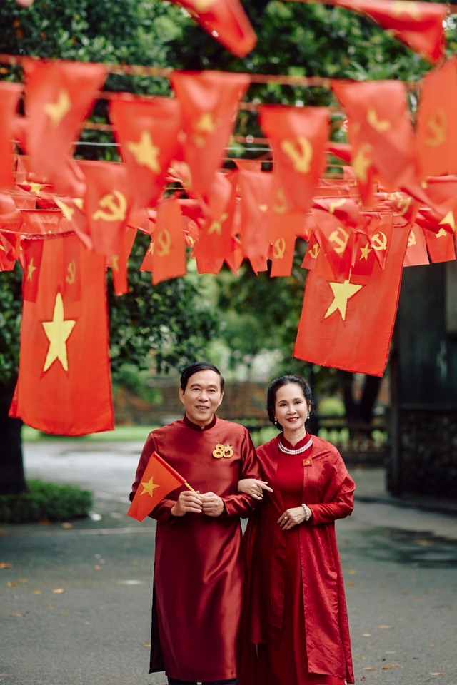Vợ chồng nghệ sĩ Lan Hương - Đỗ Kỷ 'đu' trend yêu áo dài - yêu đất nước - Ảnh 8.
