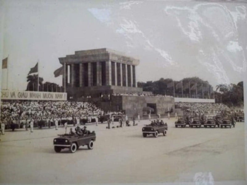 Những “bông hoa thép” Trường Sơn và ký ức về lễ duyệt binh năm 1975 - ảnh 1