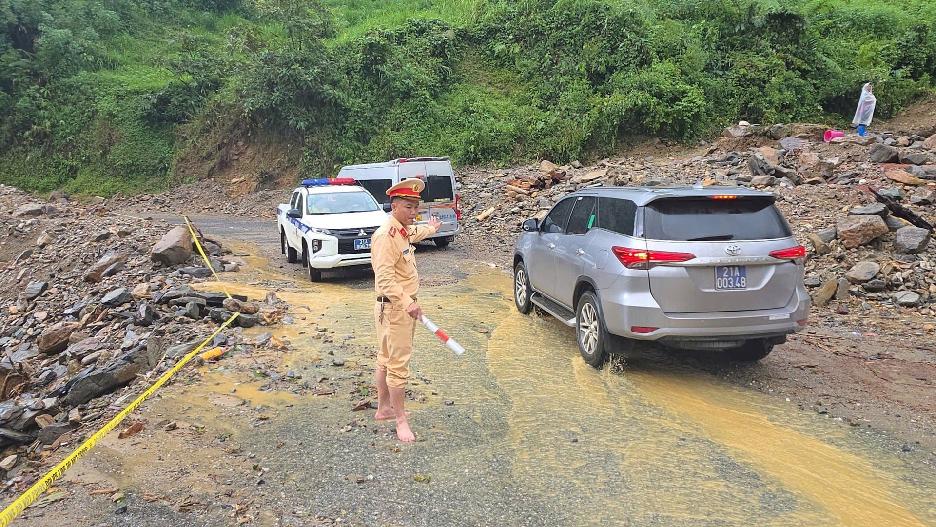 Luôn túc trực điều tiết giao thông.