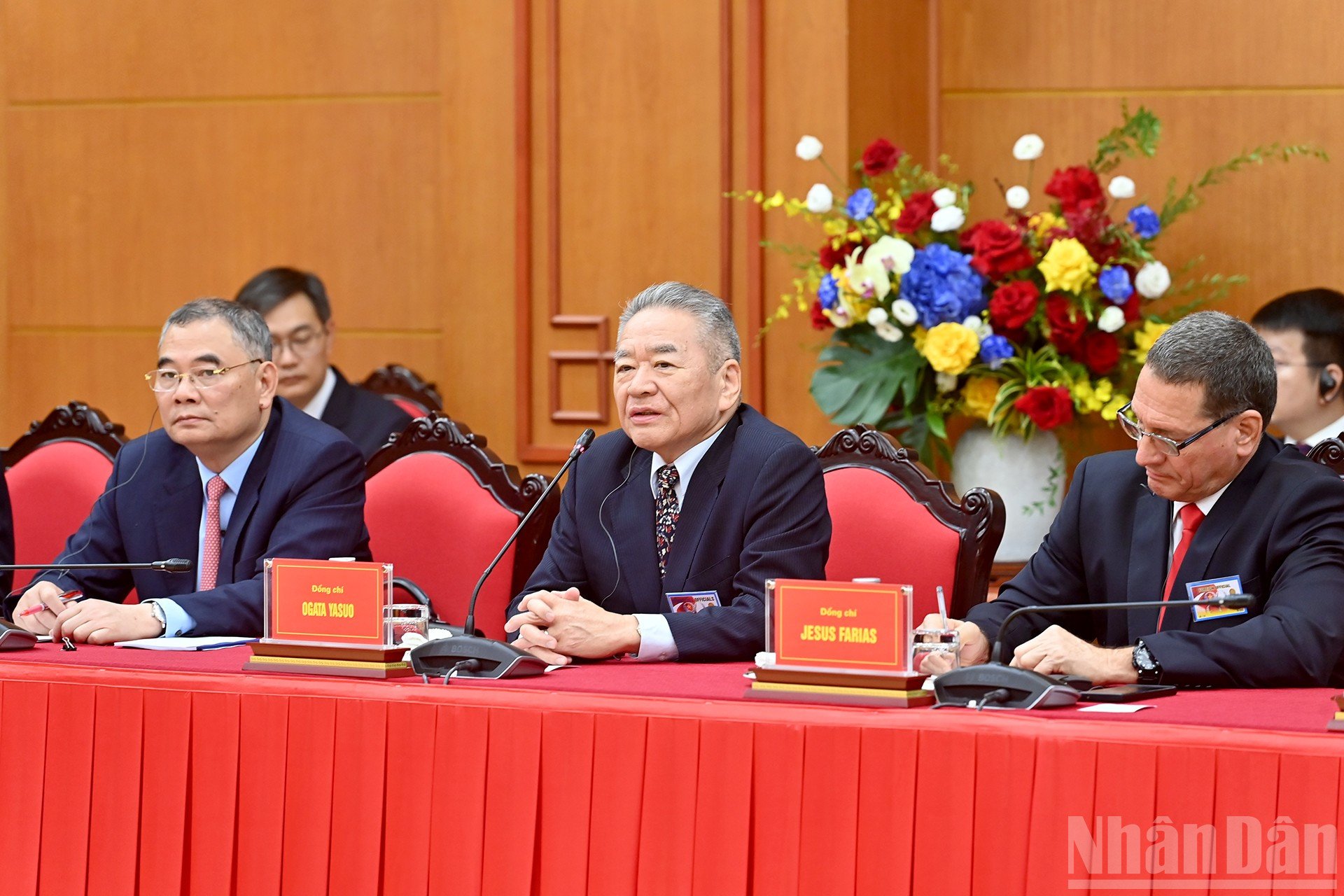 ndo_br_a4-bnd-9870.jpg