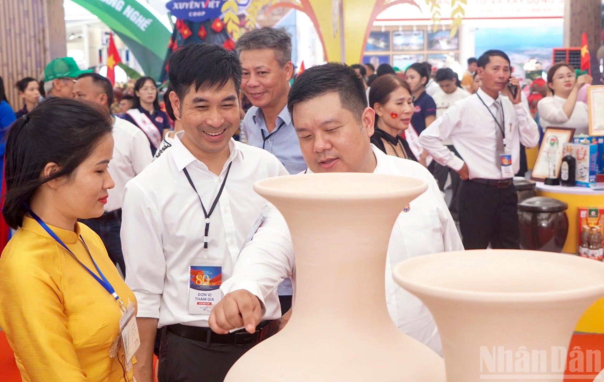 ndo_br_anh-4-gom.jpg