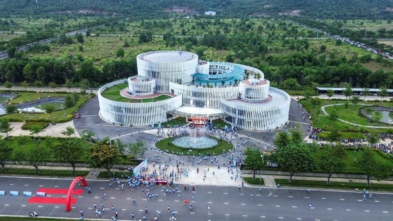 ダナンハイテクパークおよび工業団地管理委員会の統合インキュベーション作業エリア。