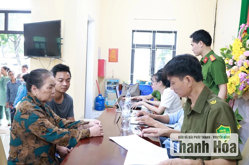 [បច្ចុប្បន្នភាព] ភូមិភាគខ្លះនៃខេត្ត Thanh Hoa បានបញ្ចប់ការប្រគល់អំណោយបុណ្យឯករាជ្យជូនប្រជាជន។