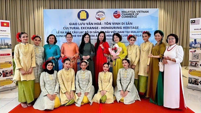 Ao Dai baut eine Brücke des kulturellen Austauschs und ehrt das Erbe Vietnams und Malaysias.