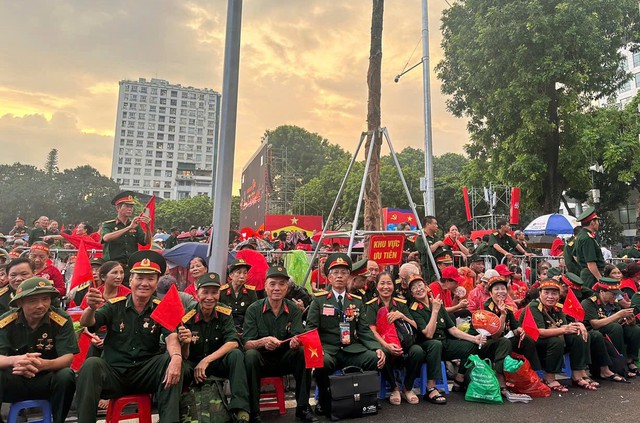 Hà Nội bố trí 8.000 chỗ ngồi ưu tiên cho cựu chiến binh xem diễu binh, diễu hành- Ảnh 2.