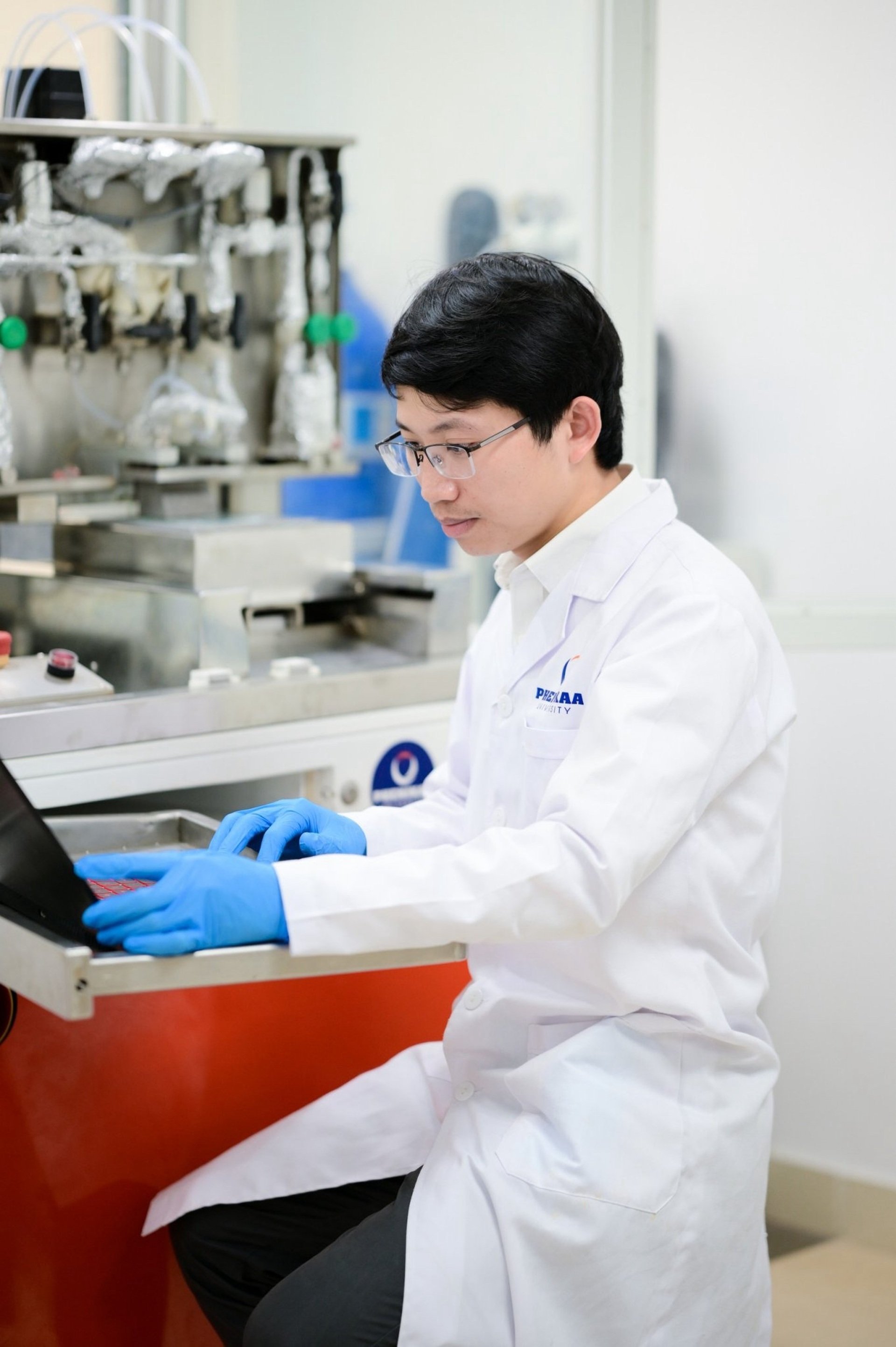 Thành tựu xuất sắc của các anh tài trong khối trí thức trẻ diễu hành A80 - 1