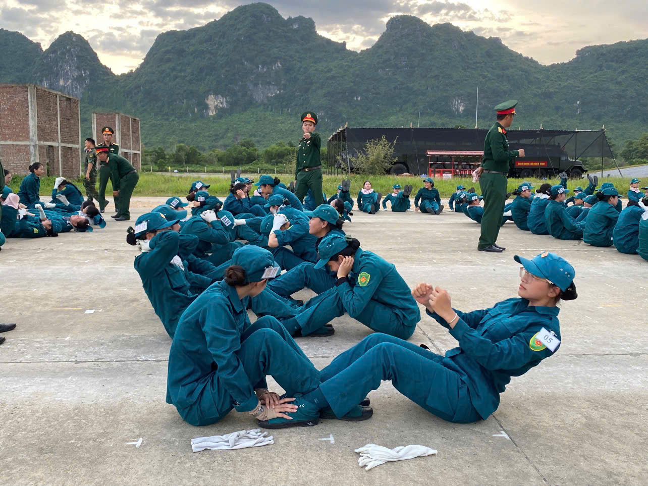 Bất ngờ với thành tích, nhan sắc của 