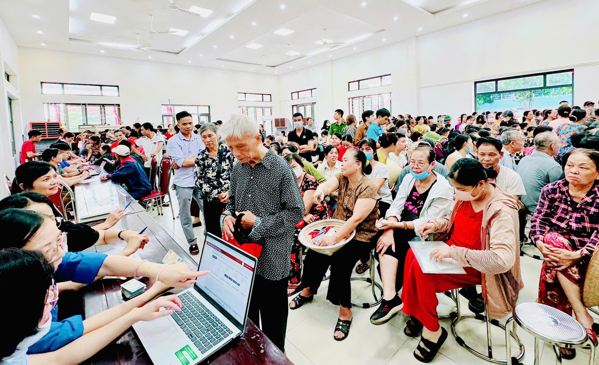 បុរស-ប្រពន្ធ.jpg