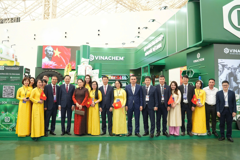 VINACHEMMART nhận được sự quan tâm lớn tại Triển lãm quốc gia 80 năm hành trình Độc lập – Tự do – Hạnh phúc- Ảnh 1.