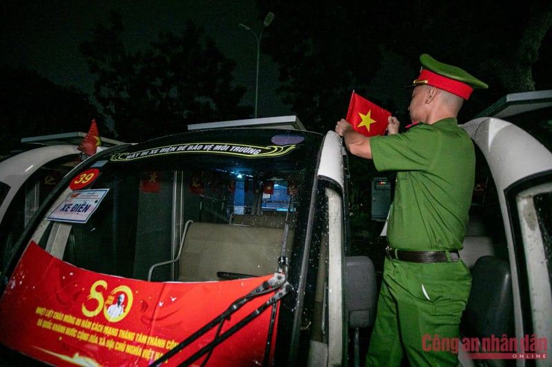 រថយន្តអគ្គិសនី 5.jpg -0