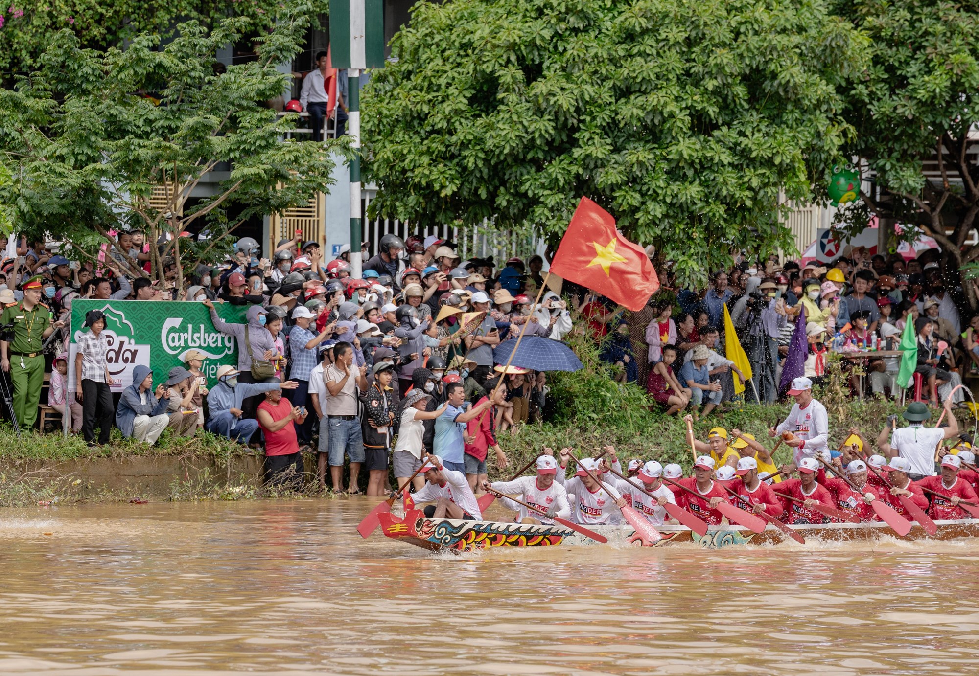 将軍の故郷での独立記念日祭の印象 - 写真14