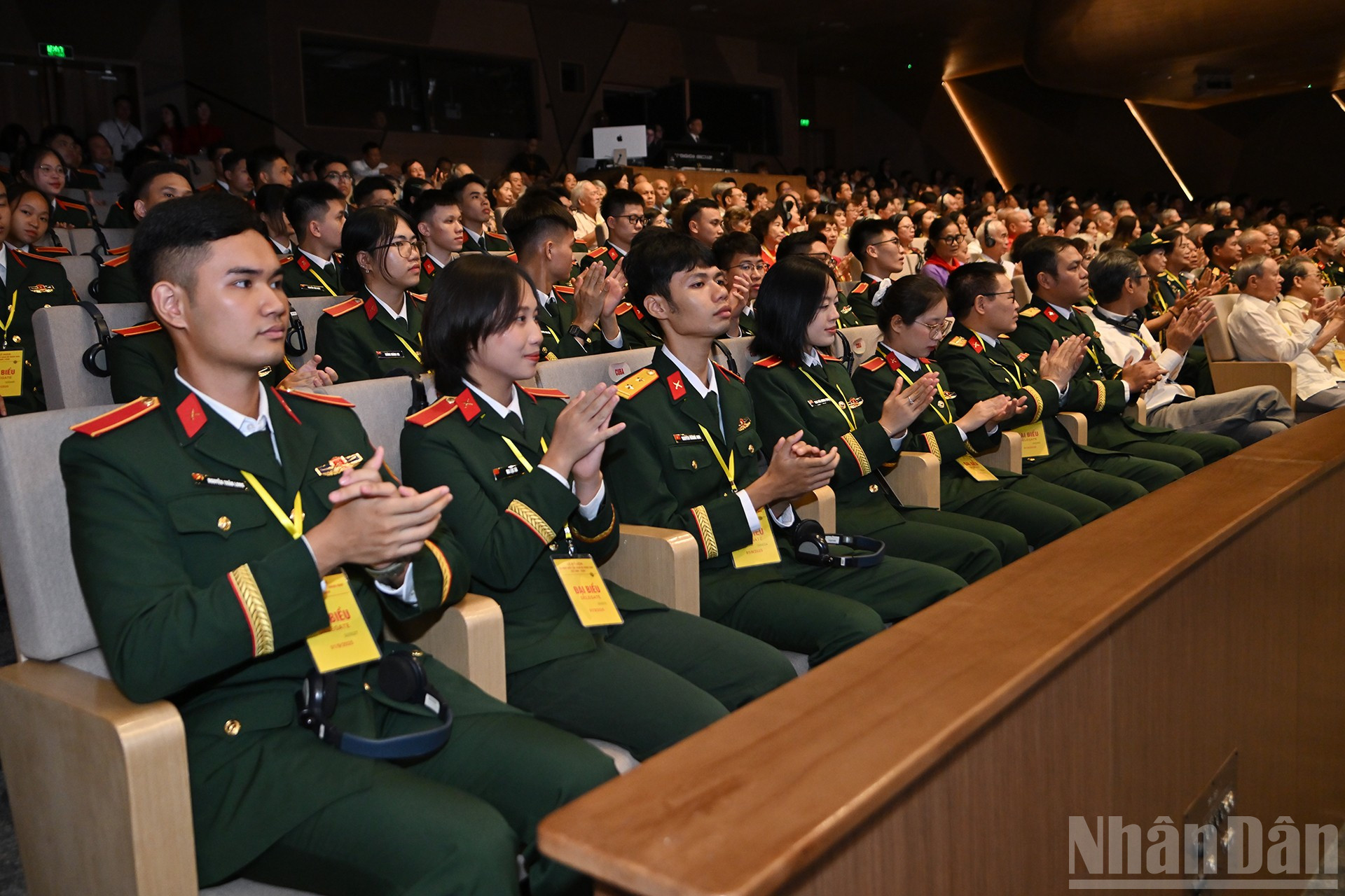 ndo_br_8-3394.jpg