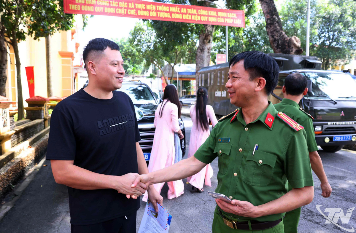 اردوگاه زندان فو سون ۴، ۴۳۵ زندانی دارد که از سیاست عفو بهره‌مند شده و در این دور به خانواده‌هایشان پیوسته‌اند.