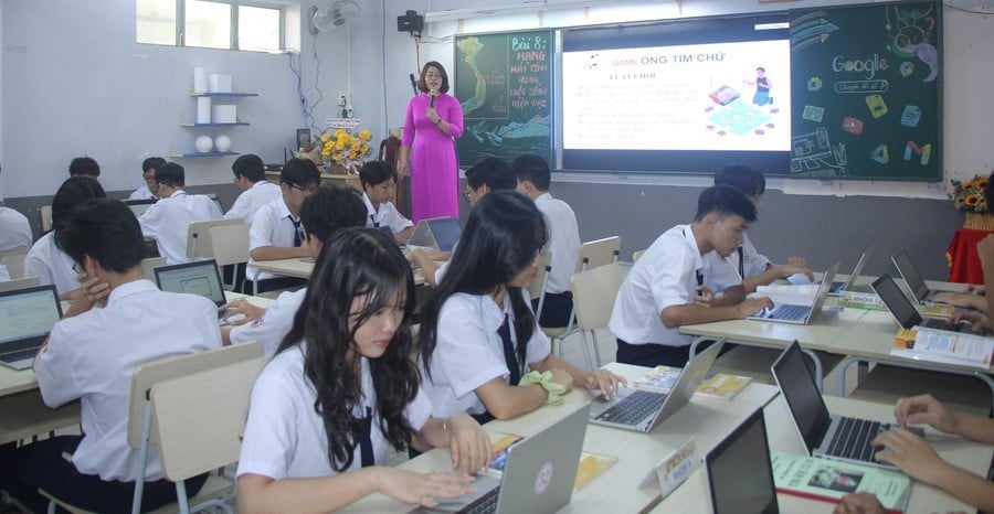 Giờ học Tin học của học sinh Trường THPT Phú Nhuận, TPHCM.