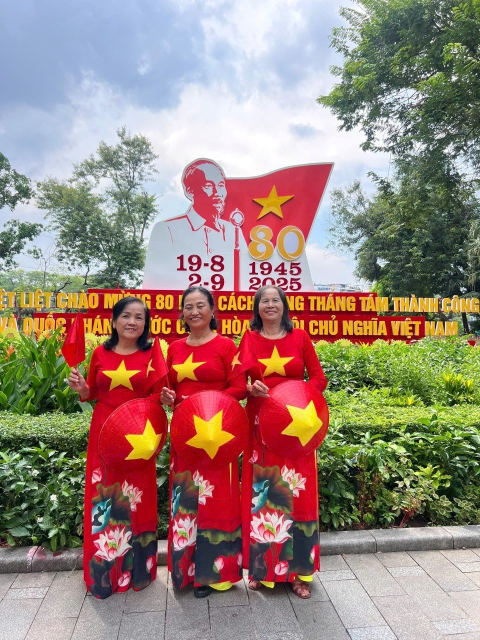 Những “bông hoa thép” Trường Sơn và ký ức về lễ duyệt binh năm 1975 - ảnh 3