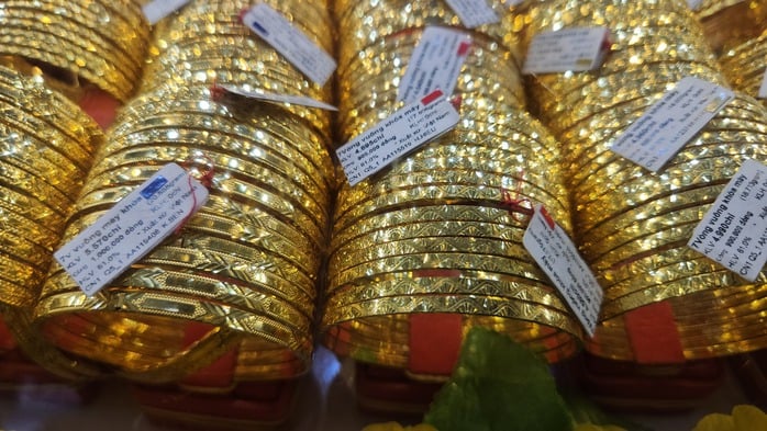 Giá vàng hôm nay 1-9: Vừa mở cửa đã tăng rất mạnh- Ảnh 2.
