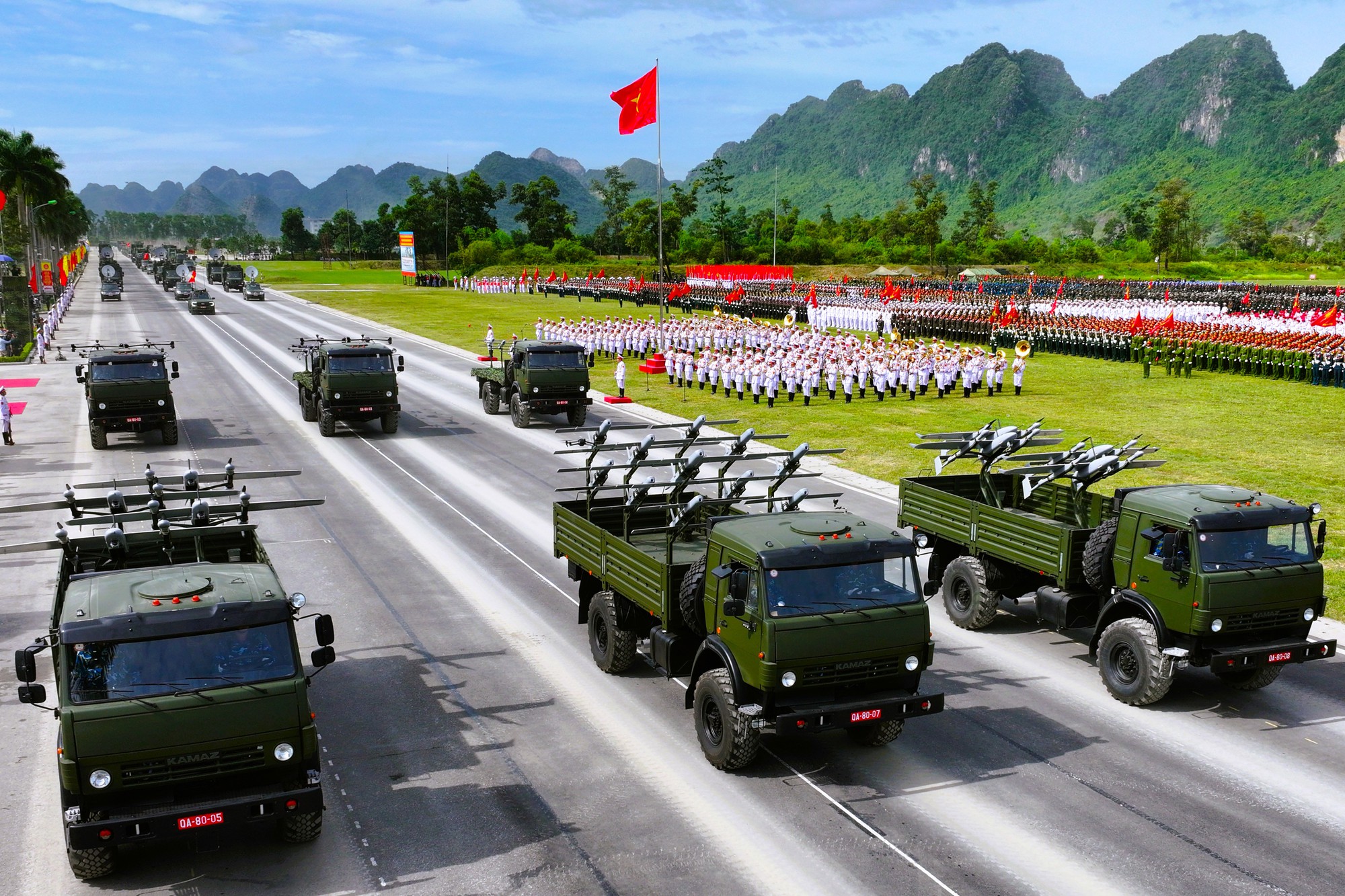 Hùng tráng những đoàn quân quyết thắng- Ảnh 11.