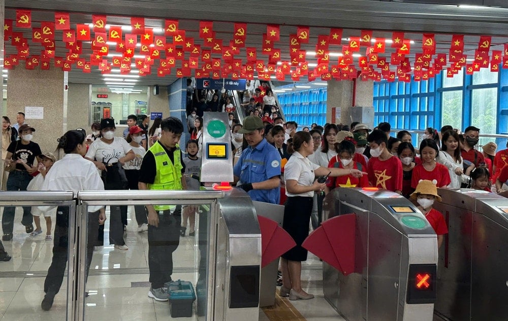 ハノイ地下鉄、9月2日の建国記念日に輸送記録を樹立 | Vietnam+ (ベトナムプラス)