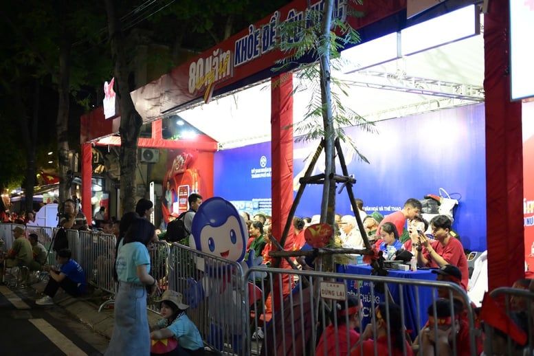 Chuỗi nhà thuốc và tiêm chủng Long Châu vinh dự đồng hành cùng chiến dịch 'A80 - Tự hào Việt Nam'- Ảnh 7.