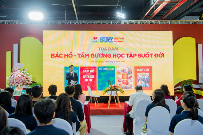 anh-5-toa-dam-bac-ho-tam-guong-hoc-tap-suot-doi-20.jpg