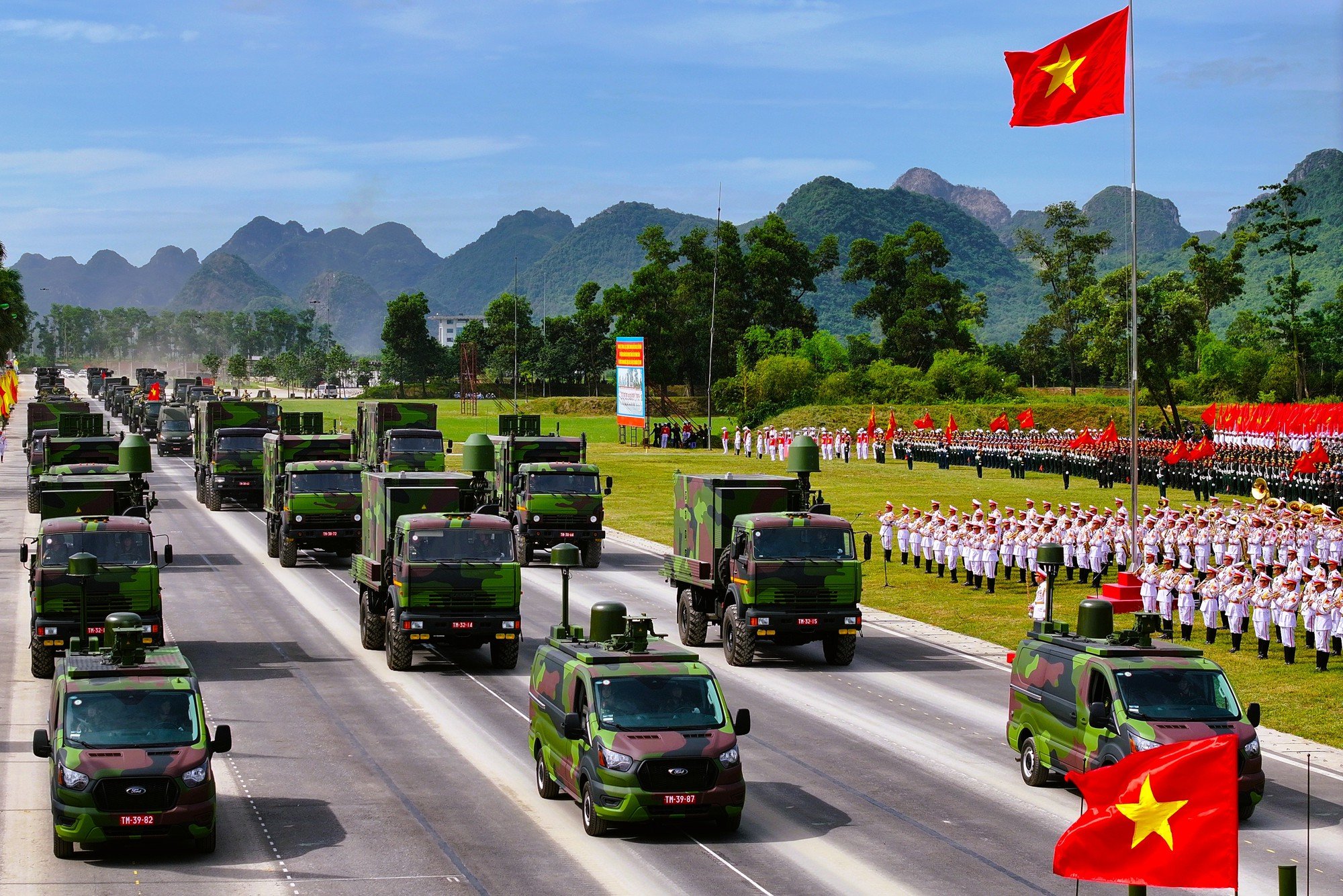 Hùng tráng những đoàn quân quyết thắng- Ảnh 12.