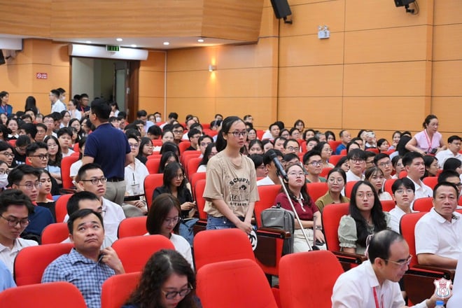 Màn gọi tên chọn ngành bác sĩ nội trú gây bão mạng xã hội tại Trường Đại học Y Hà Nội - Ảnh 6.