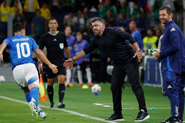 Azzurri quá kỳ lạ dưới thời HLV Gattuso- Ảnh 1.
