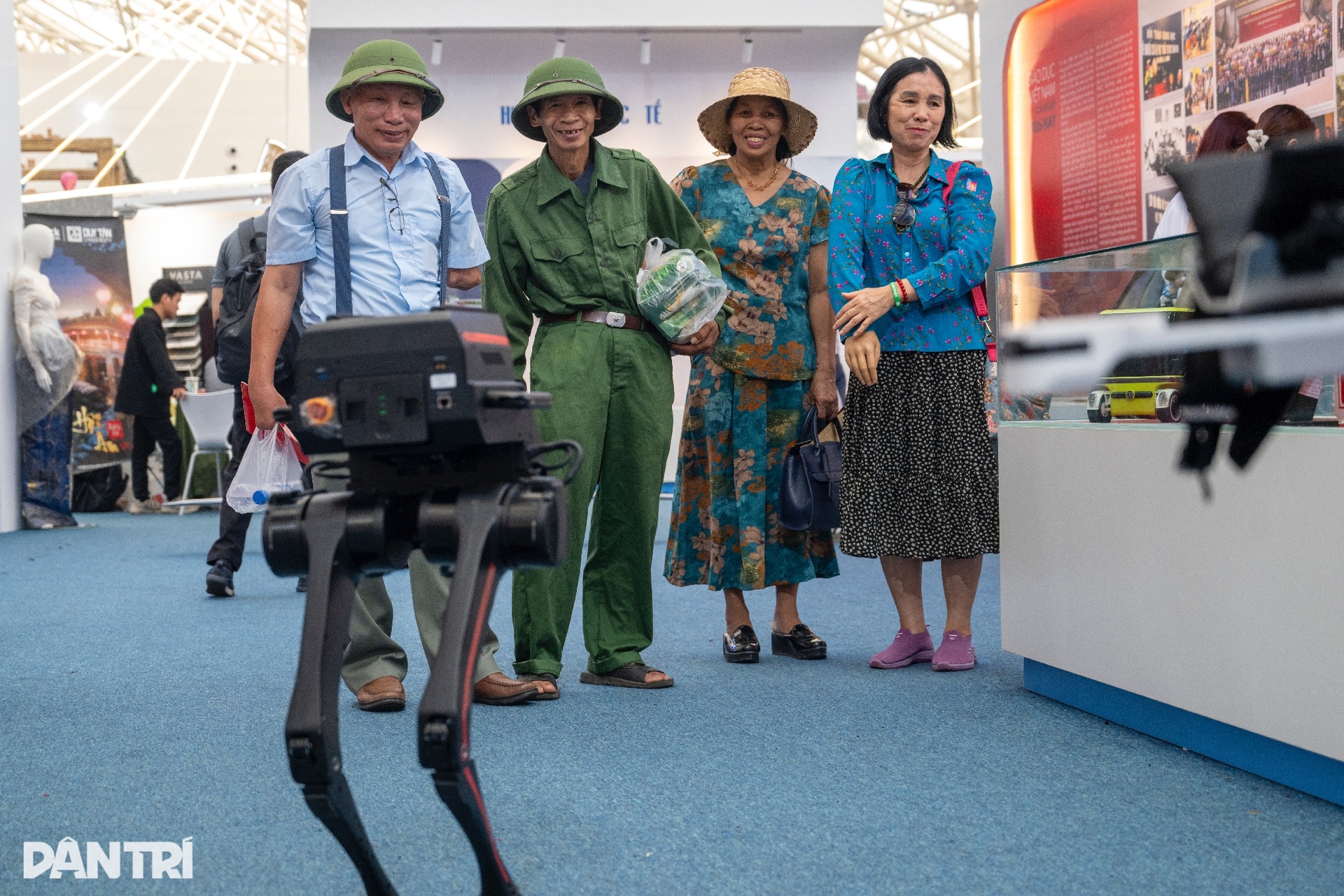 ស៊េរីផលិតផលបច្ចេកវិទ្យាច្នៃប្រឌិតដោយសិស្សានុសិស្សក្នុងពិព័រណ៍សមិទ្ធិផល ៨០ ឆ្នាំ - ៦