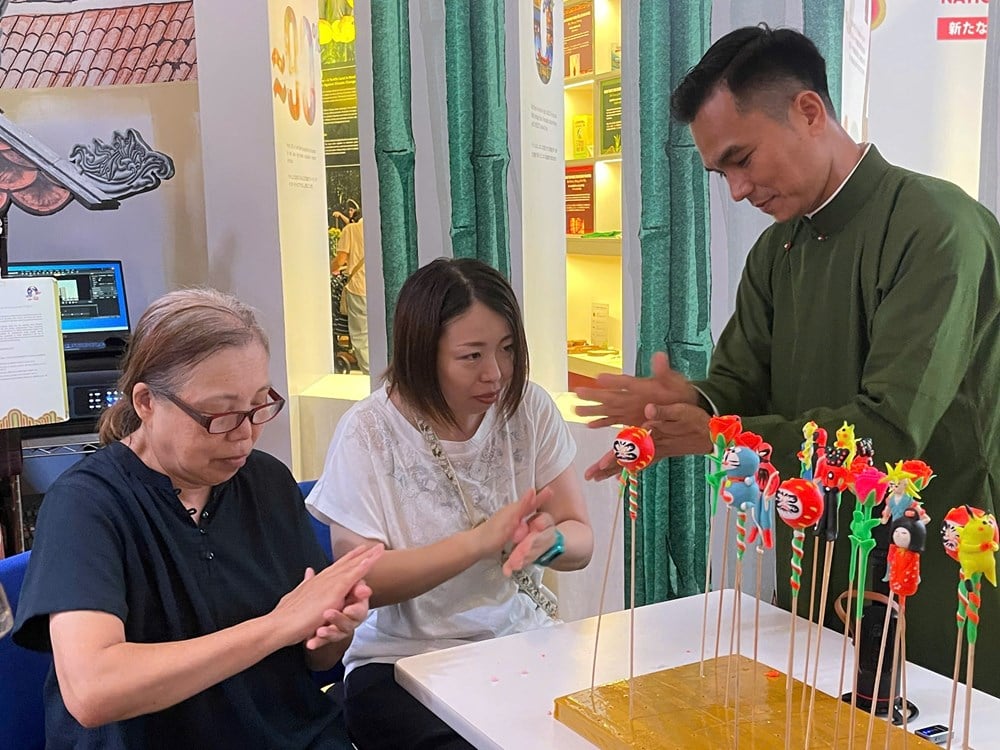 ស្ពាននាំវប្បធម៌វៀតណាមទៅកាន់មិត្តអន្តរជាតិ - រូបថត ៦