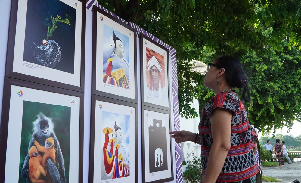 Award ceremony and opening of the exhibition 