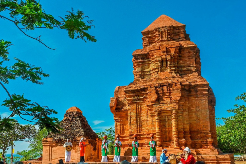Top 5 trải nghiệm văn hoá Chăm, Khánh Hoà: Hành trình khám phá di sản bản địa đặc sắc