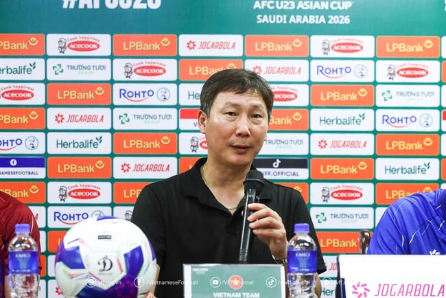 HLV Kim Sang Sik: U23 Việt Nam sẽ hướng tới VCK U23 châu Á với sự chuẩn bị tốt nhất - Ảnh 1.