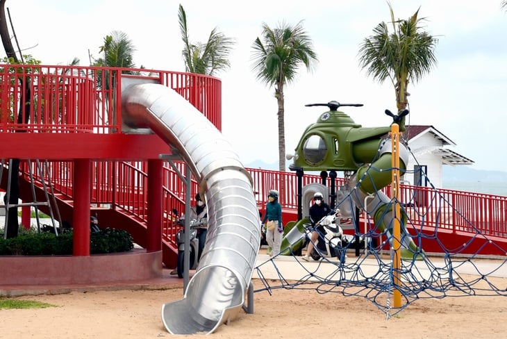 Phường Vũng Tàu chấn chỉnh cảnh quan đô thị, lập bãi giữ xe tạm khu vực Bãi Sau - Ảnh 2.