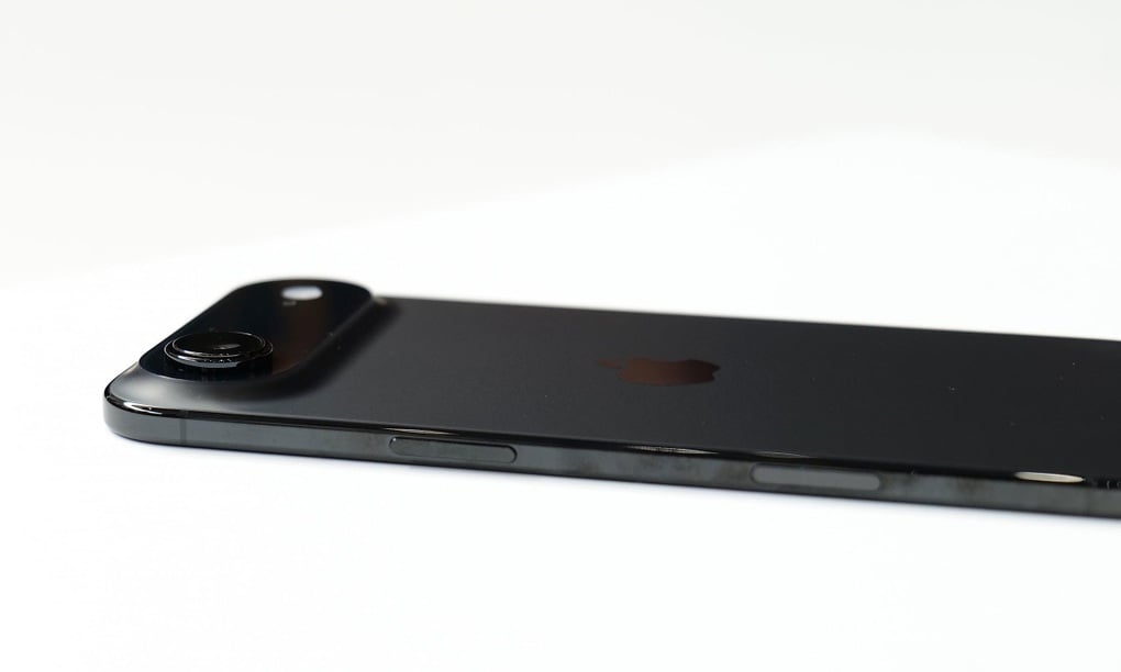 ចាប់ដៃជាមួយ iPhone Air ស្តើងខ្លាំង និង iPhone 17 Pro - 5 ដែលទើបនឹងរចនាថ្មី។
